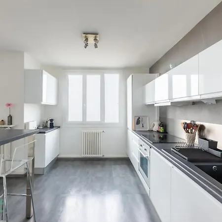 Wehost - Brunier - T2 Pour 4 Pers Avec Balcon Et Parking * Caluire-et-Cuire